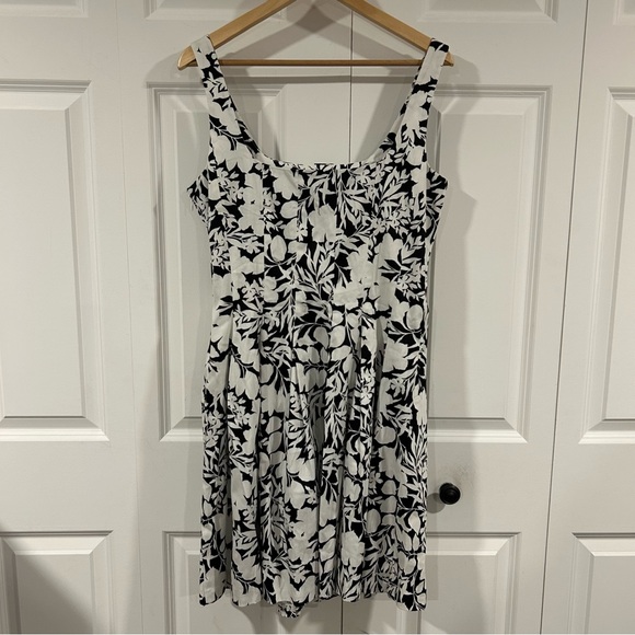 NWT Lauren Ralph Lauren Black and White Floral Dress Size 12 Spring Easter - Picture 2 of 11